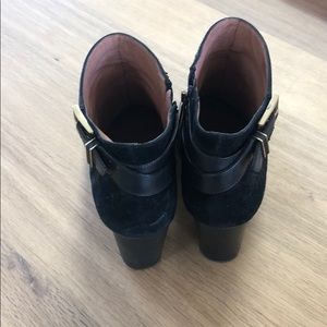 Louise et Cie Shoes - Louise Et Cie Vasca leather suede black booties Louise et Cie Shoes - Louise Et Cie Vasca leather suede black booties